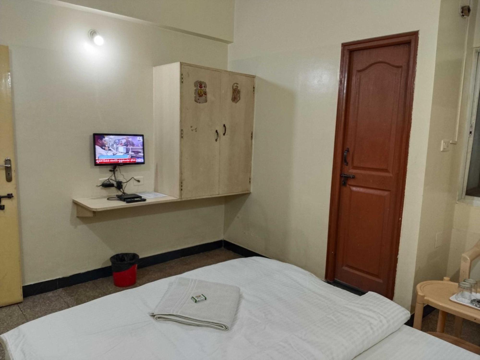 Hotel O Sri Vijaya Palace Lodging Bangalore Eksteriør bilde